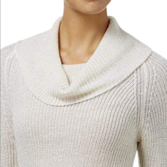 NWOT💕 Women’s White Cowl Neck Sweater Size Small - Picture 1 of 4